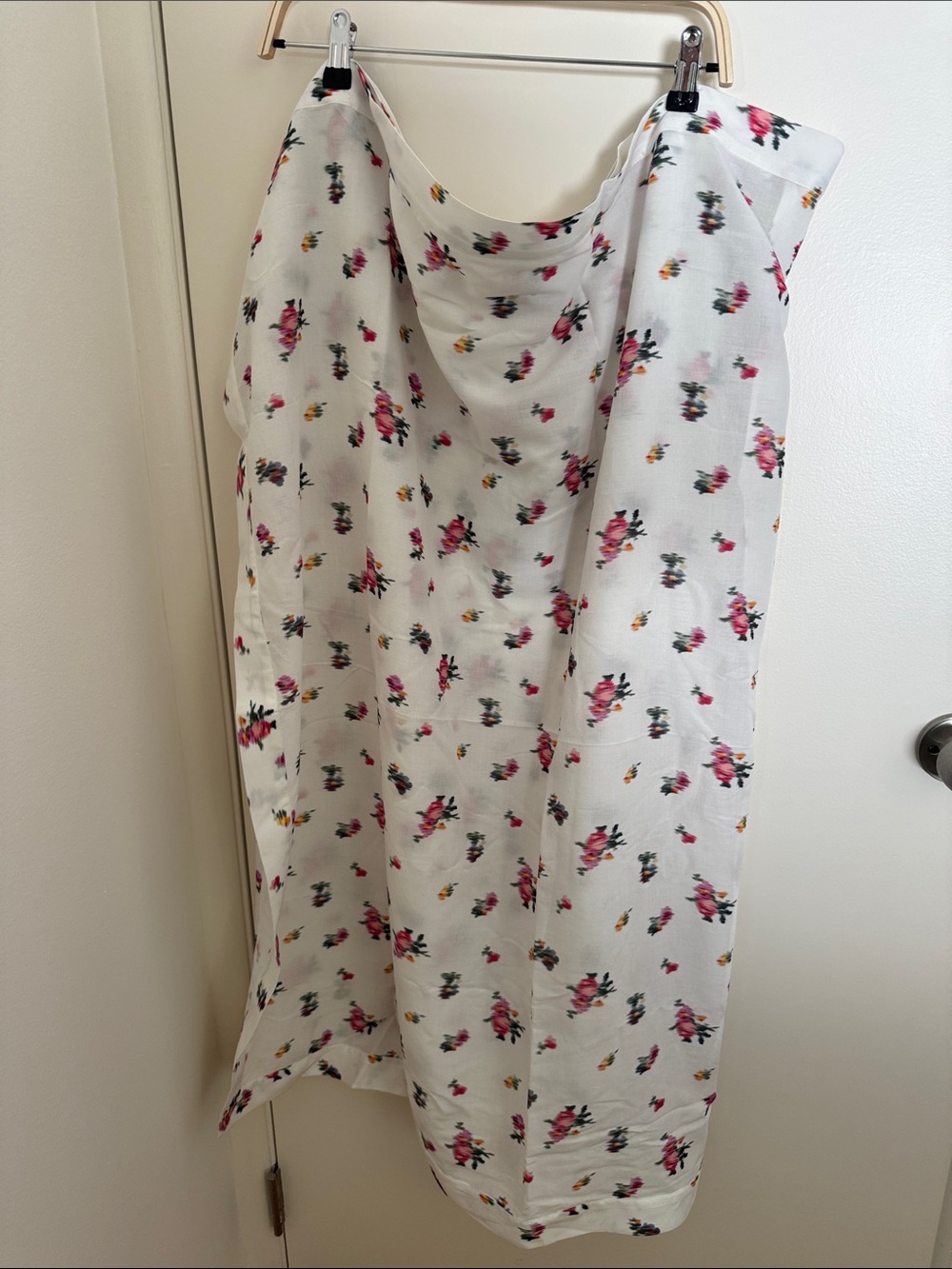 Hill House Sarong White with Floral Pink Accents